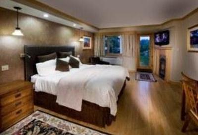 фото отеля Golden Arrow Lakeside Resort