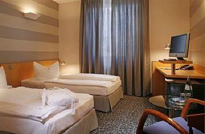 фото отеля Median Hotel