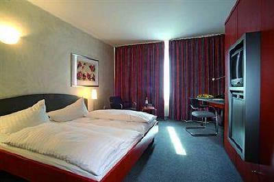 фото отеля Median Hotel