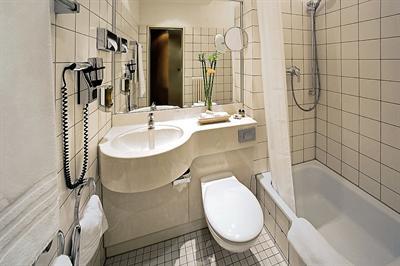 фото отеля President Hotel Bonn
