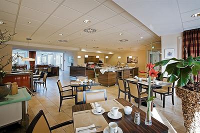 фото отеля President Hotel Bonn