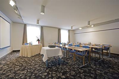 фото отеля President Hotel Bonn