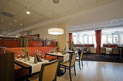 фото отеля President Hotel Bonn