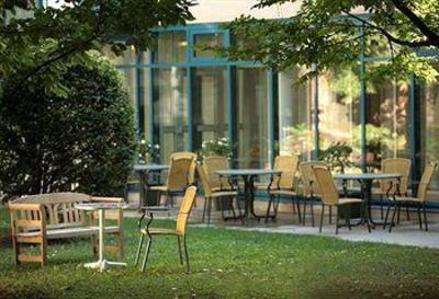 фото отеля Allyouneed Hotel Vienna 2
