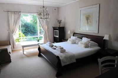 фото отеля Petite Provence Bed & Breakfast Salt Rock