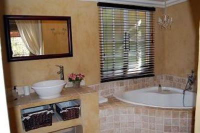фото отеля Petite Provence Bed & Breakfast Salt Rock