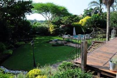 фото отеля Petite Provence Bed & Breakfast Salt Rock