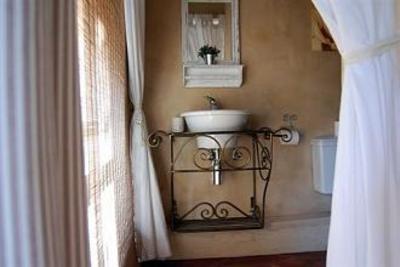 фото отеля Petite Provence Bed & Breakfast Salt Rock