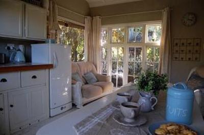 фото отеля Petite Provence Bed & Breakfast Salt Rock