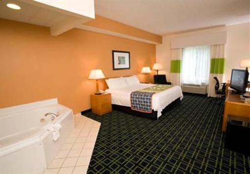 фото отеля Fairfield Inn & Suites Gatlinburg North