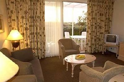 фото отеля Dolphin Beach Hotel Cape Town