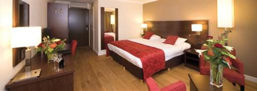 фото отеля Amadore Hotel Arneville