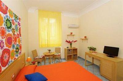 фото отеля Sharon House