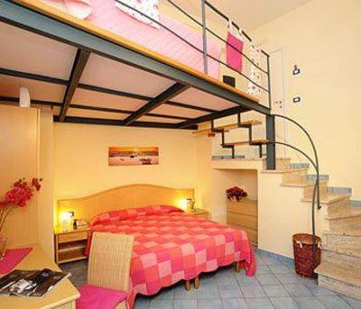 фото отеля Sharon House
