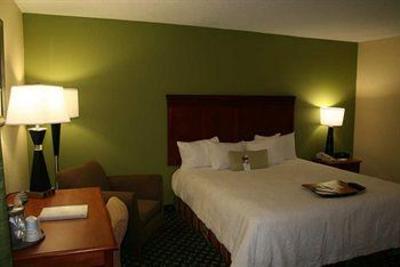 фото отеля Hampton Inn Youngstown North