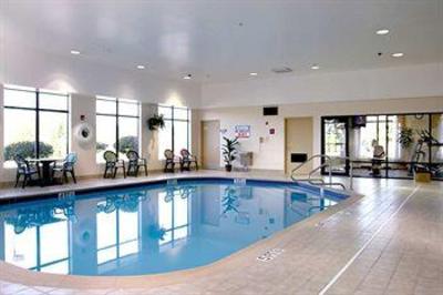 фото отеля Hampton Inn Youngstown North