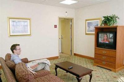 фото отеля Hampton Inn Youngstown North