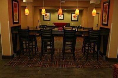 фото отеля Hampton Inn Youngstown North