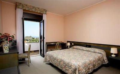 фото отеля Hotel Torre Del Sole Tarquinia