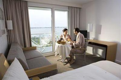 фото отеля Hotel Novotel Royan