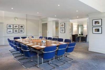 фото отеля Holiday Inn Farnborough