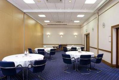 фото отеля Holiday Inn Farnborough