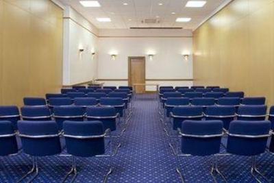 фото отеля Holiday Inn Farnborough