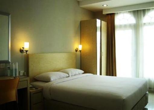 фото отеля Triniti Hotel Batam