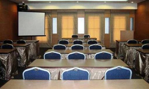 фото отеля Triniti Hotel Batam