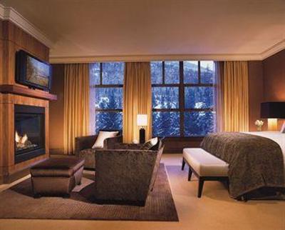фото отеля Four Seasons Resort Whistler