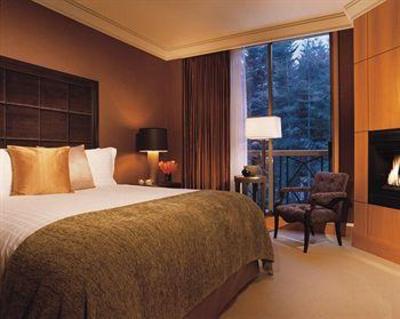 фото отеля Four Seasons Resort Whistler