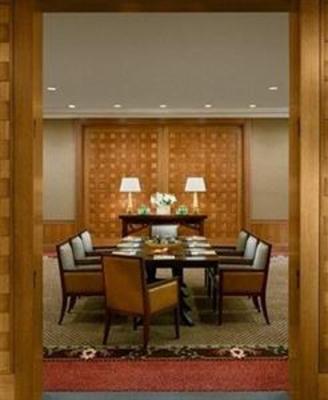 фото отеля Four Seasons Resort Whistler