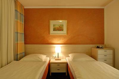 фото отеля Rheinland Hotel