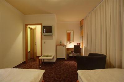 фото отеля Rheinland Hotel