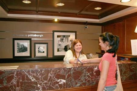 фото отеля Hampton Inn Pittsburgh - McKnight Rd.