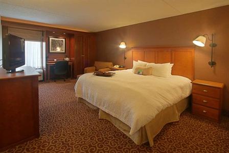 фото отеля Hampton Inn Pittsburgh - McKnight Rd.