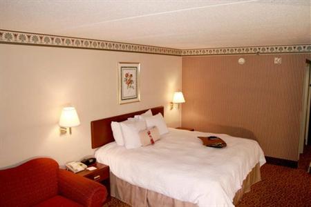 фото отеля Hampton Inn Pittsburgh - McKnight Rd.