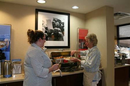фото отеля Hampton Inn Pittsburgh - McKnight Rd.