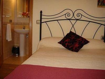 фото отеля Hostel Las Abadias Merida (Spain)