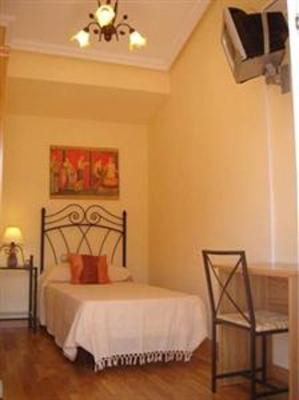 фото отеля Hostel Las Abadias Merida (Spain)