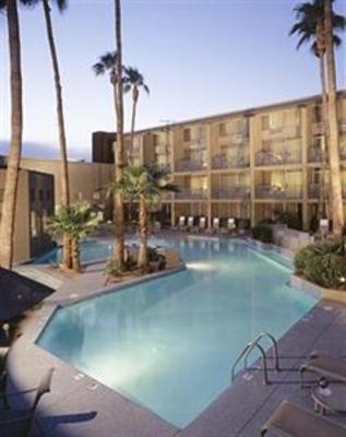 фото отеля Sheraton Phoenix Airport Hotel Tempe