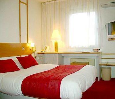 фото отеля Inter-Hotel Le Cottage d'Amphitryon