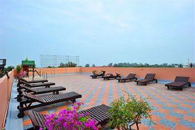 фото отеля Thipurai City Hotel