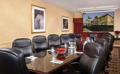 фото отеля Ayres Hotel & Suites Ontario Airport / Convention Center