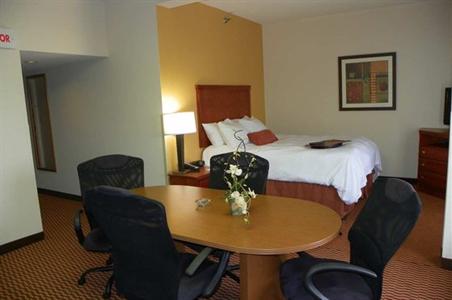 фото отеля Hampton Inn Charleston - Southridge