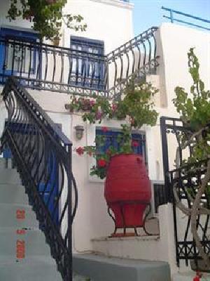 фото отеля Kykladonisia Hostel Fira