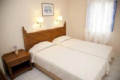 фото отеля Kykladonisia Hostel Fira