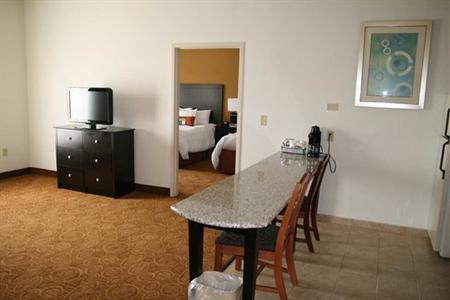 фото отеля Hampton Inn and Suites Toledo-North