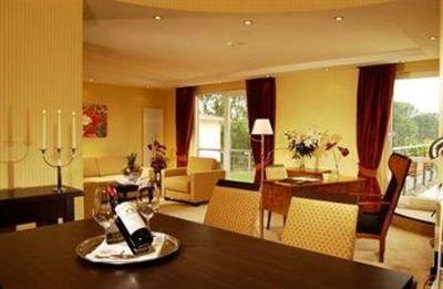 фото отеля BEST WESTERN Premier Castanea Resort Hotel