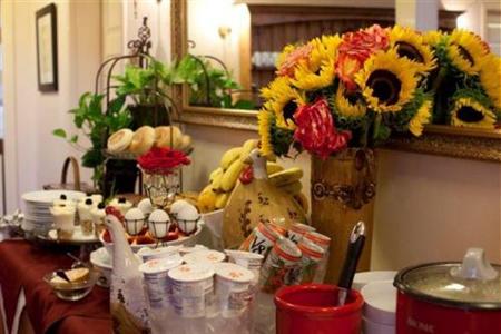 фото отеля BEST WESTERN Elm House Inn